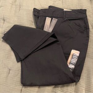 Lee Women's Classic Black Straight Leg Pants